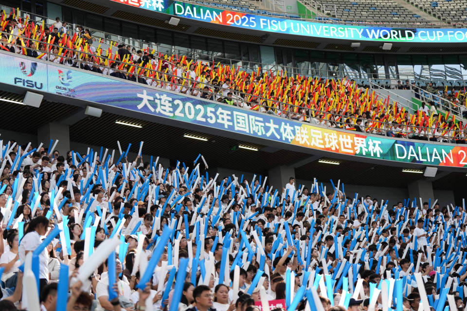 郑焕松, 新华社记者 郑焕松, 新华社记者