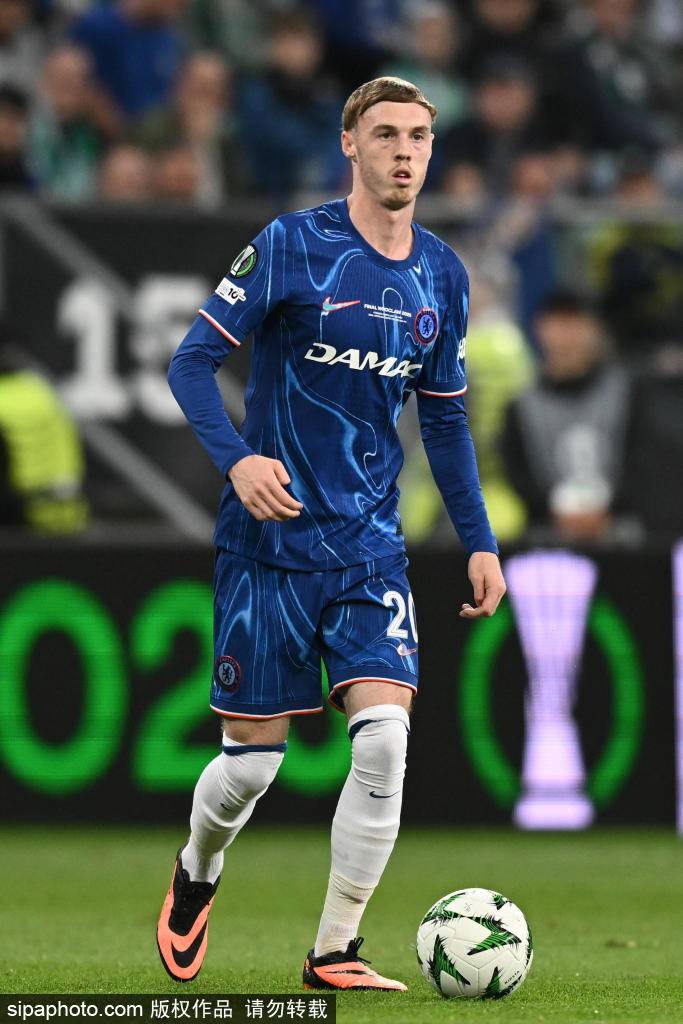 显然构成了, 的矛盾愈发 显然构成了, 的矛盾愈发